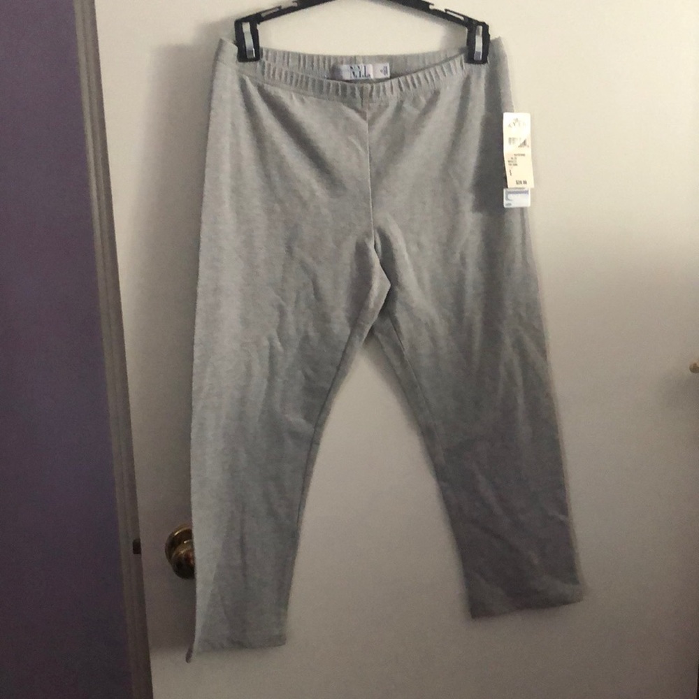 N.Y.L. Capris size small